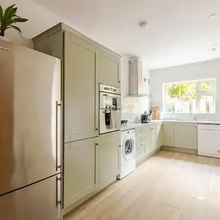 Doorstep To The Burren 게스트하우스 고트